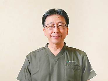 写真：理事長・院長 村上 慶